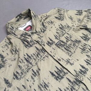 Wrangler Outdoor Short Sleeve Button Up Shirt Forest Print Men’s M Forest Green